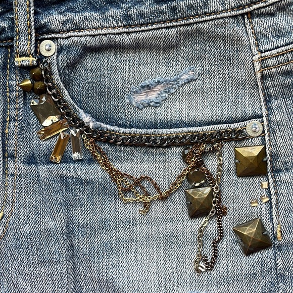 American Eagle Embellished Mini Denim Skirt Size 6 - Picture 3 of 5